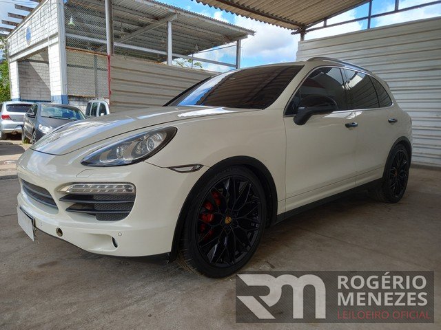 PORSCHE CAYENNE V6 2011